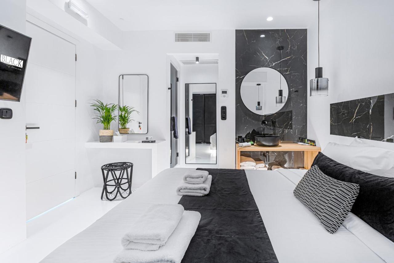 Tagoo Black Mykonos Hotel 4*